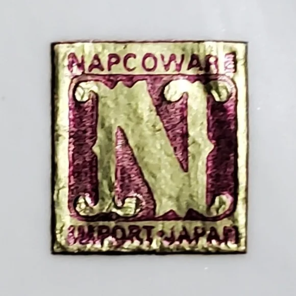 Vntg Napco 7" Mother Pig with 4 Pigglets Planter Made in Japan - Picture 5 of 9